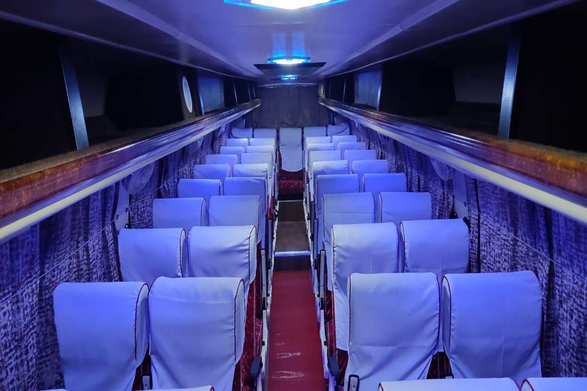 45 Seater luxury Bus